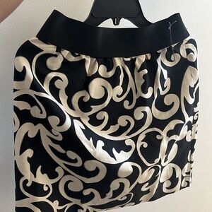 NWT LOFT Skirt size small.